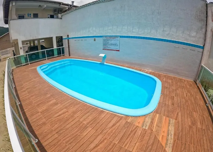 Apartamento Com Piscina E Churrasqueira
