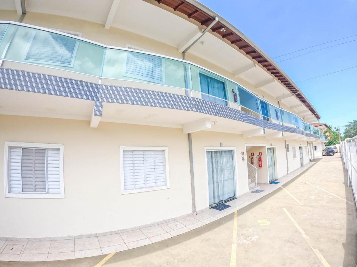 Com Piscina E Churrasqueira Apartamento